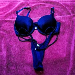 Vintage Wolford front closure   bra (34B) and Leg Avenue thong (one size)